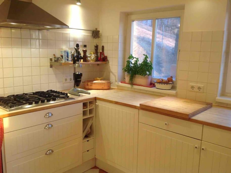 Charmantes Landhaus Mit Garten Und Traumhaftem Fernblick Thal  Luaran gambar