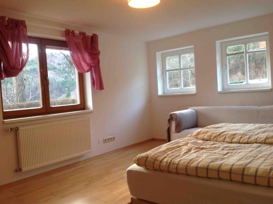 Charmantes Landhaus Mit Garten Und Traumhaftem Fernblick Thal  Luaran gambar