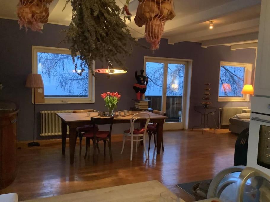 Charmantes Landhaus Mit Garten Und Traumhaftem Fernblick Thal  Luaran gambar