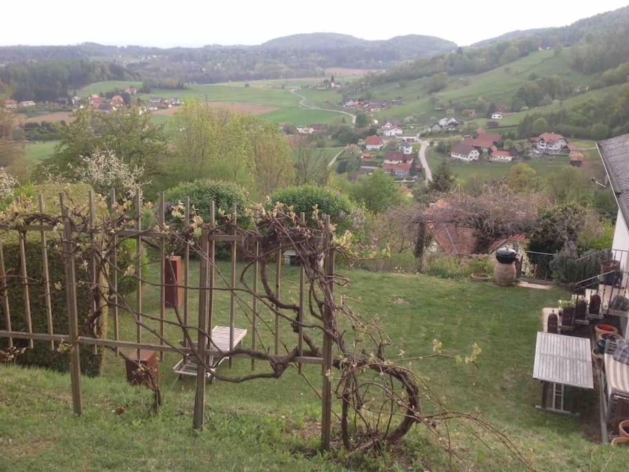 Charmantes Landhaus Mit Garten Und Traumhaftem Fernblick Thal  Luaran gambar